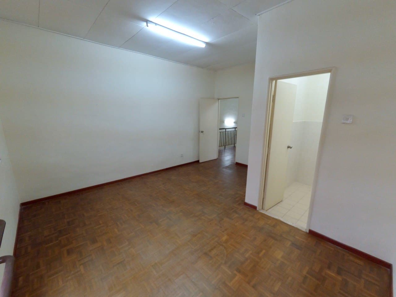 Semi-D Double Storey, Bandar Bukit Mahkota, Bangi - photo 3