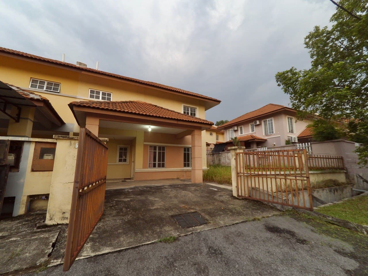 Semi-D Double Storey, Bandar Bukit Mahkota, Bangi - photo 6