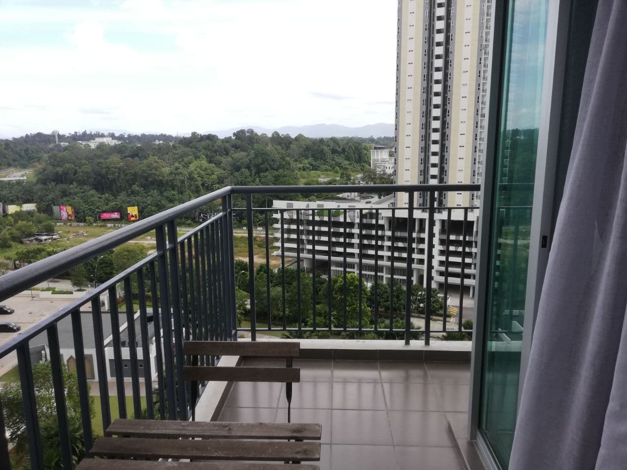 End Lot Savanna Executive Suites Southville - photo 3