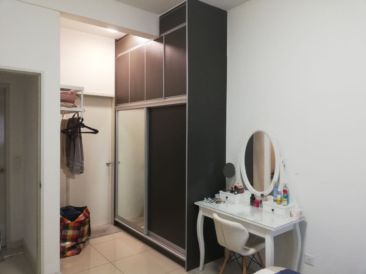 End Lot Savanna Executive Suites Southville - photo 6