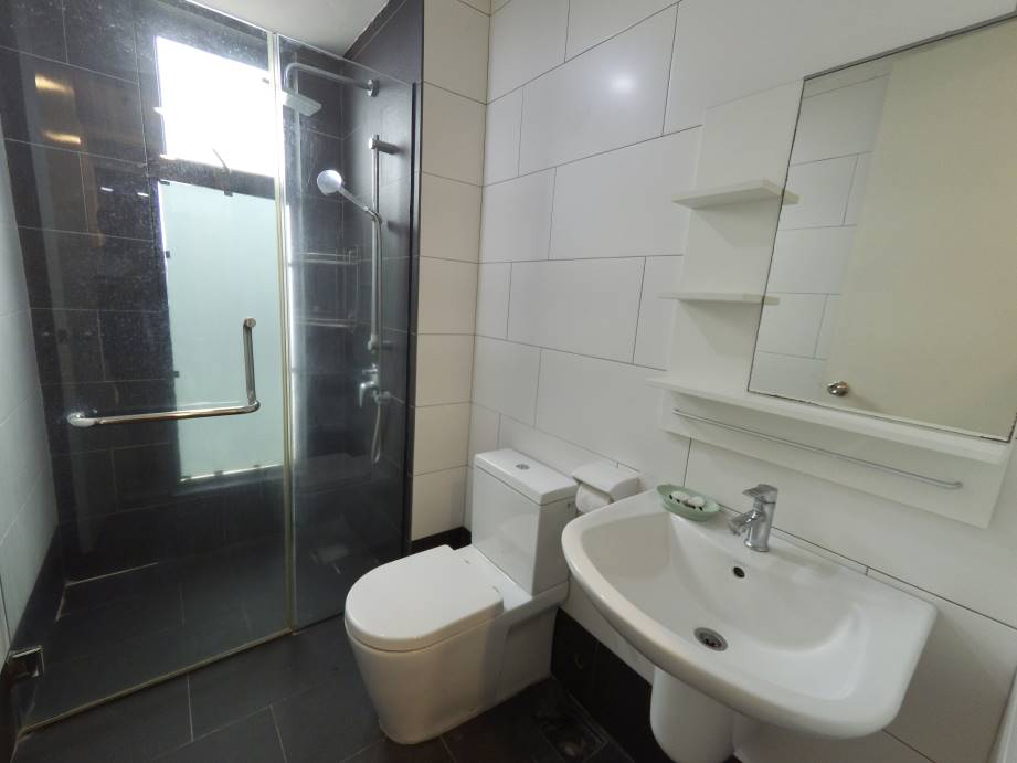 Fully renovated Univ 360 Place Seri Kembangan - photo 8