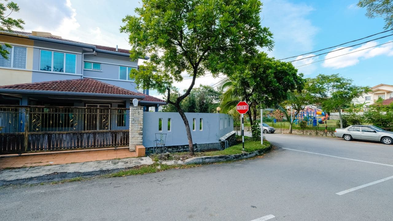 2 Storey Corner Lot Bandar Putra Permai - photo 7