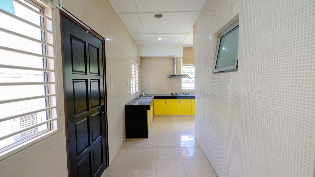 2 Storey Corner Lot Bandar Putra Permai - photo 11