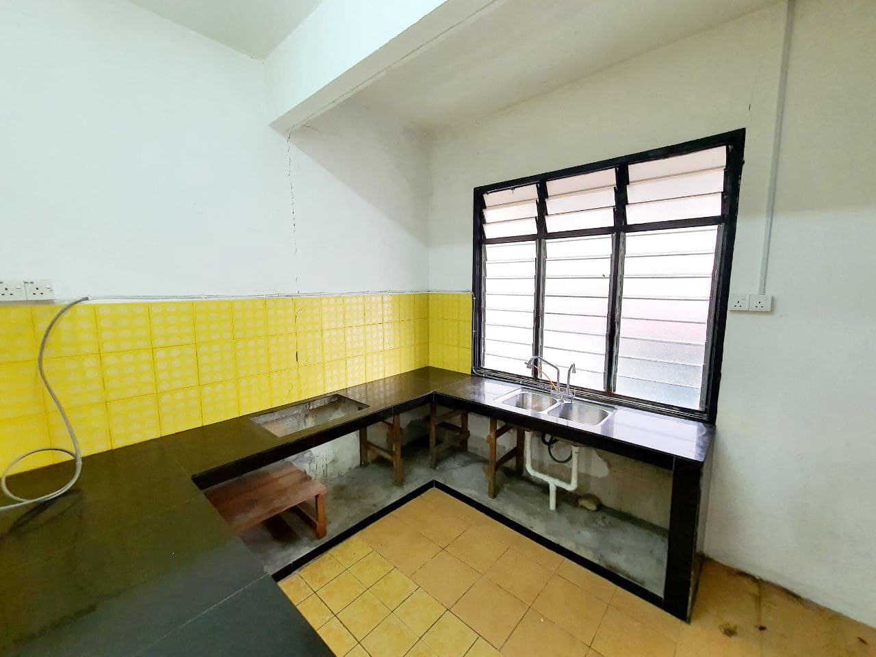 2 Storey House Tmn Univesiti Sungai Tangkas Bangi - photo 3