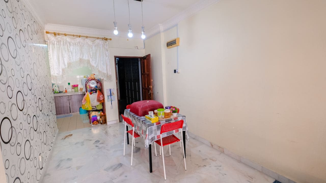 Vista Lavender Apartment Taman Kinrara Puchong - photo 4
