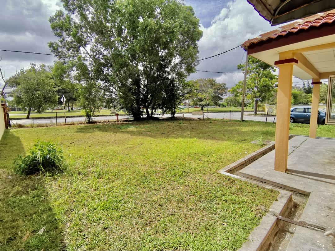 Corner lot 2 storey semi D Putra perdana puchong - photo 10