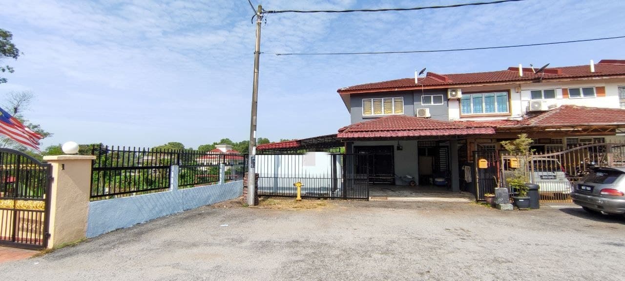 Corner lot 2 storey house Tmn Taming Impian Kajang