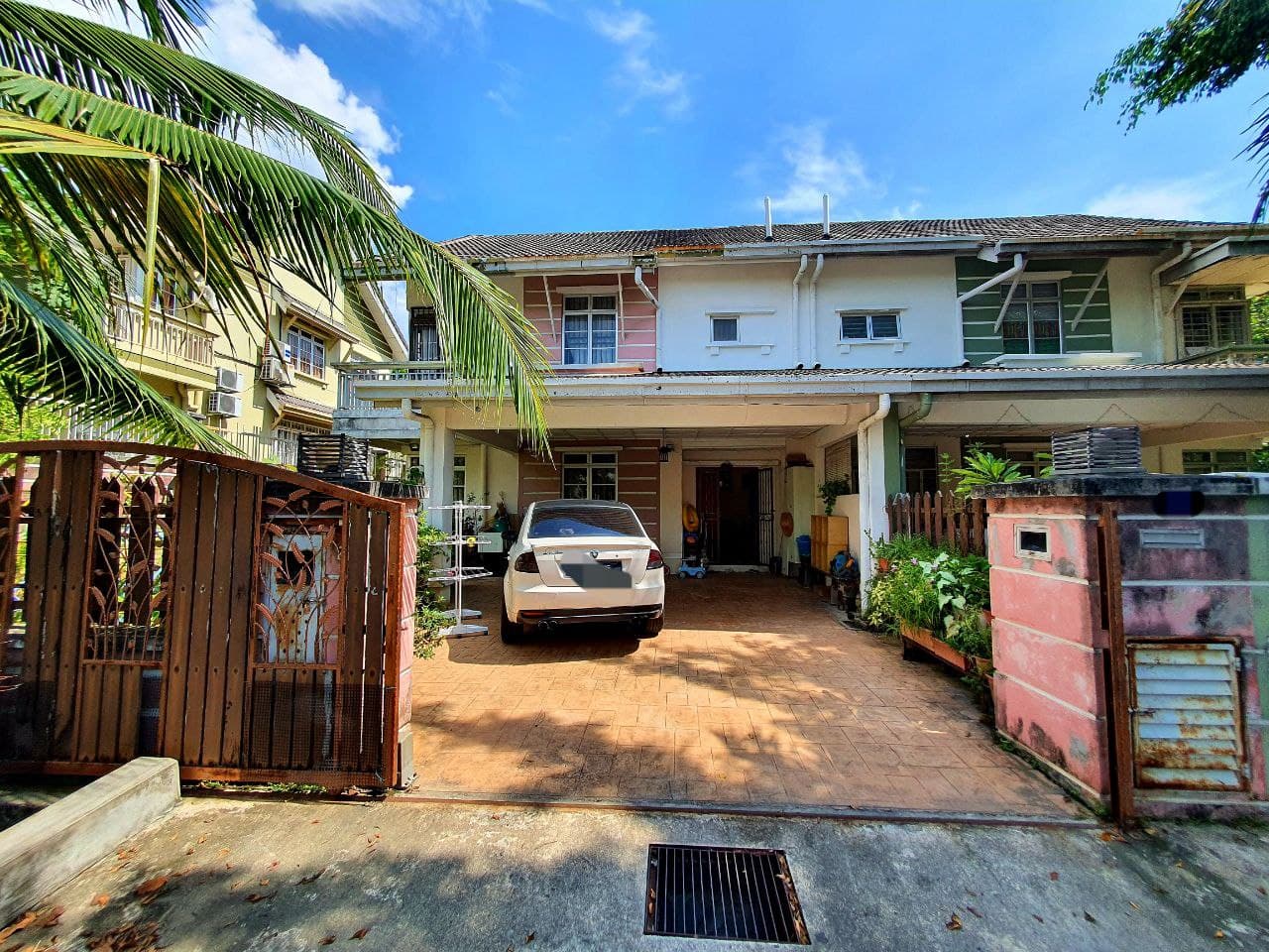 Renovated 2 Storey Semi D Bandar Seri Putra Bangi - photo 1