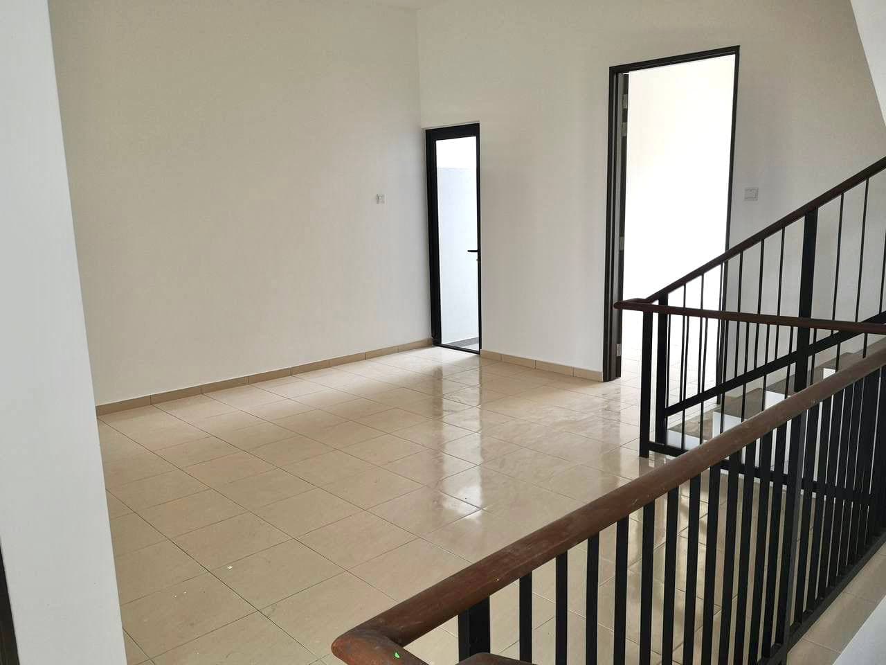 3 Storey Terrace House Myra Meranti Puchong - photo 3