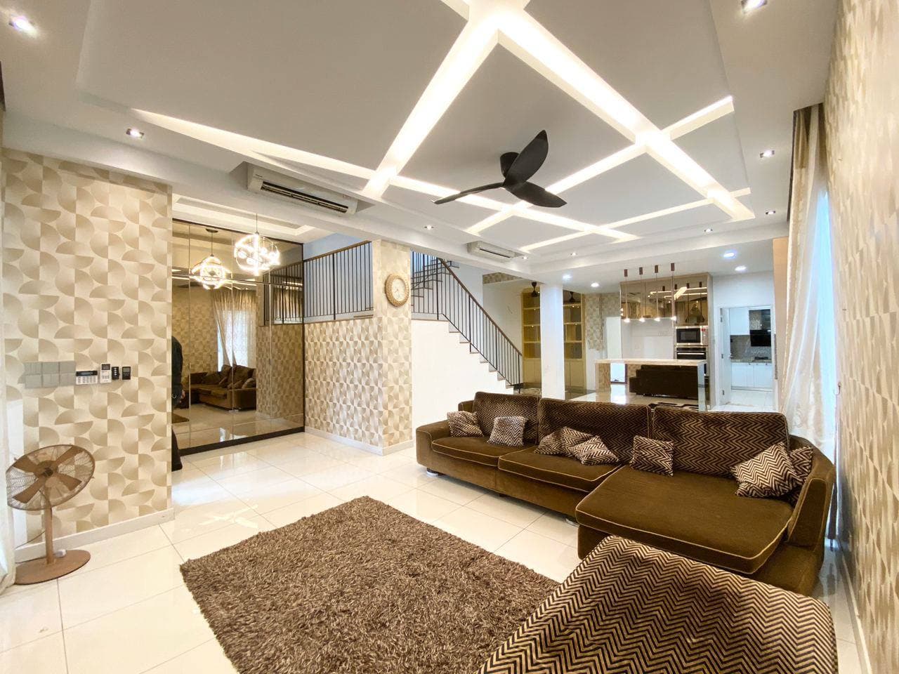 Fully Renovated 3 Storey Semi D Cluster Parkfield - photo 2