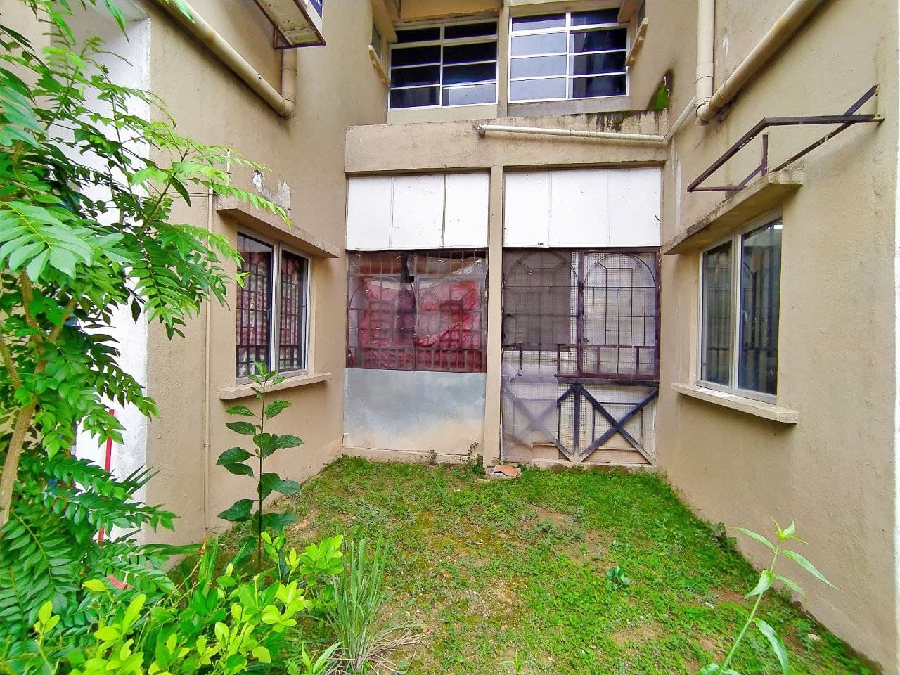 Ground Floor, Sri Mahligai Condo, Sek9 Shah Alam - photo 2