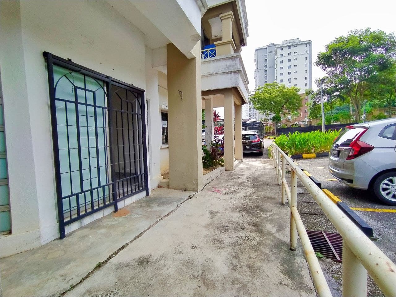 Ground Floor, Sri Mahligai Condo, Sek9 Shah Alam - photo 3