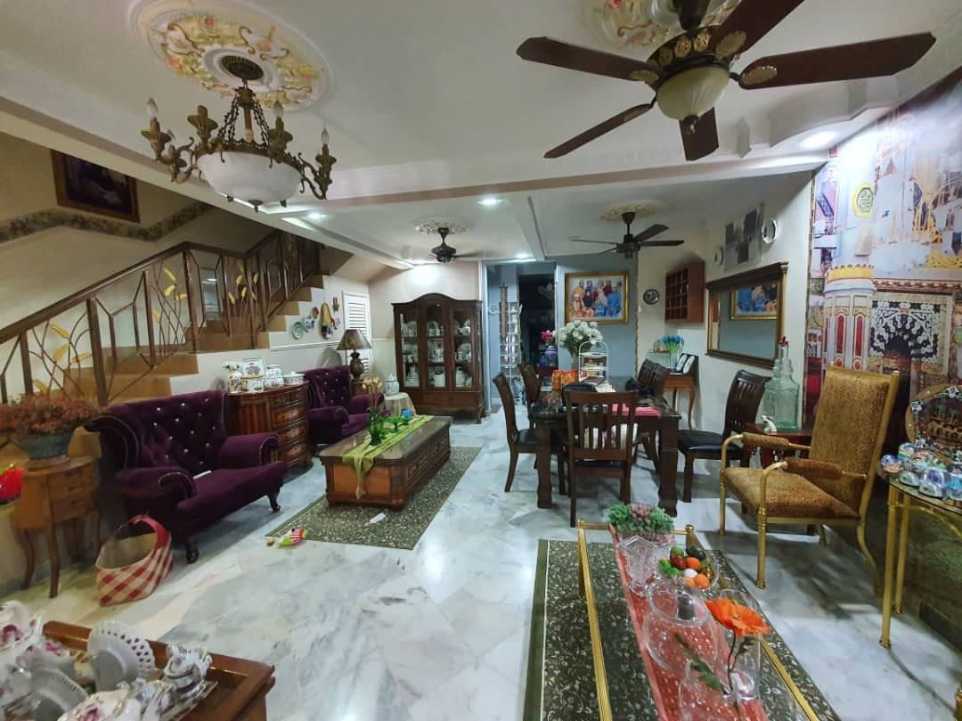 Teres dua setengah tingkat taman sri kenari kajang