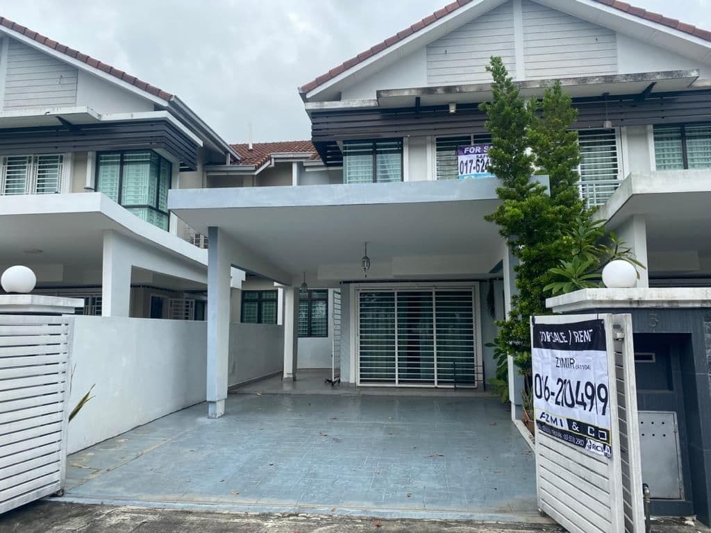 Double storey jalan makyong 3a - photo 1