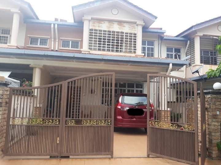 Rumah double storey utk dijual d nilai