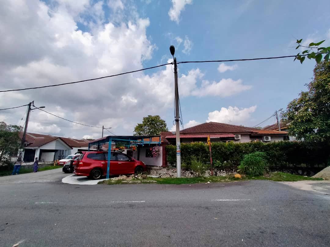 Single storey corner lot seksyen 3 , bangi - photo 2