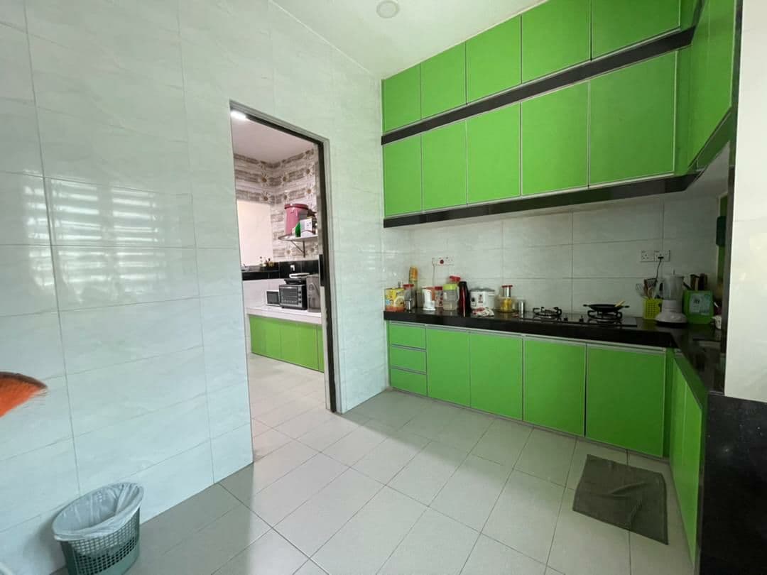 Renovated corner unit double and half with pool - photo 6
