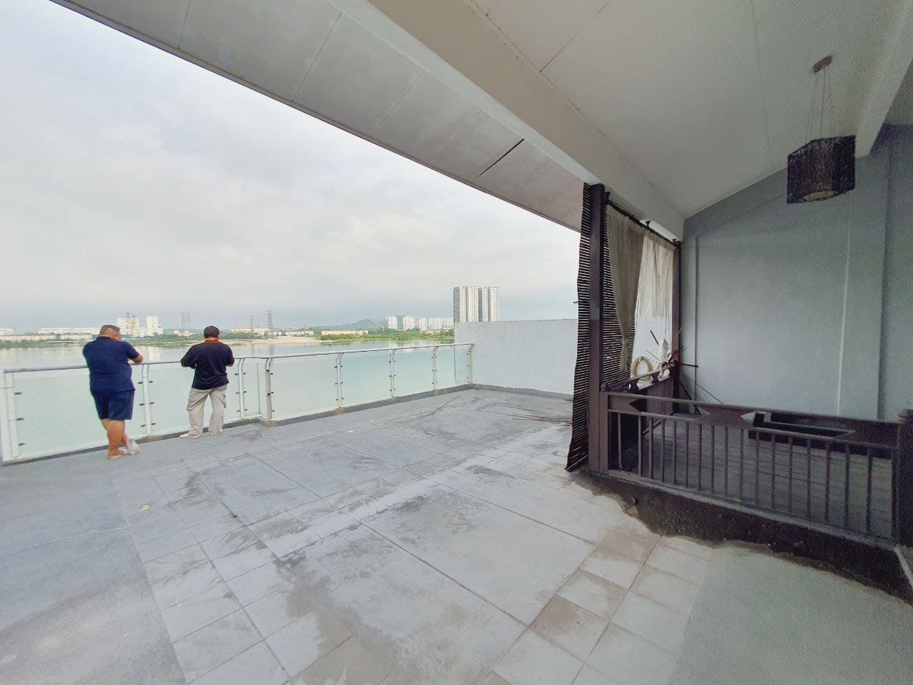 Town villa lake view home puchong - photo 3