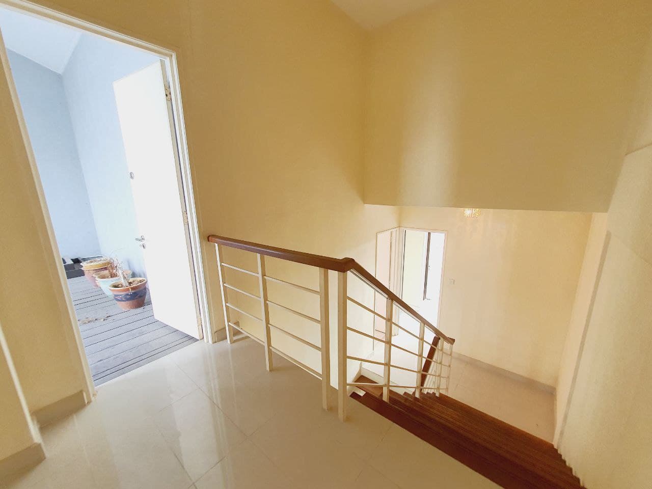 Town villa lake view home puchong - photo 4