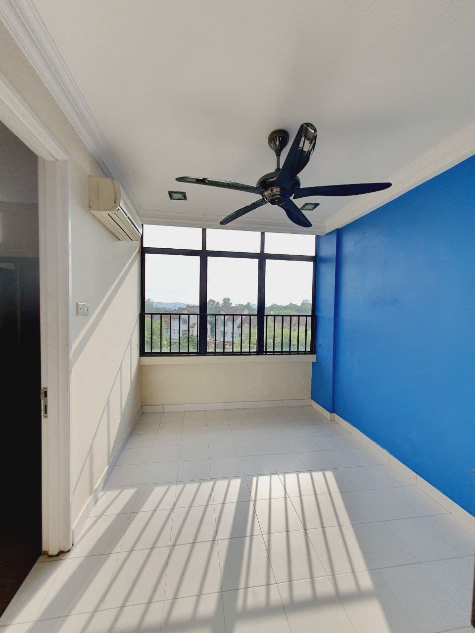 Town villa lake view home puchong - photo 6