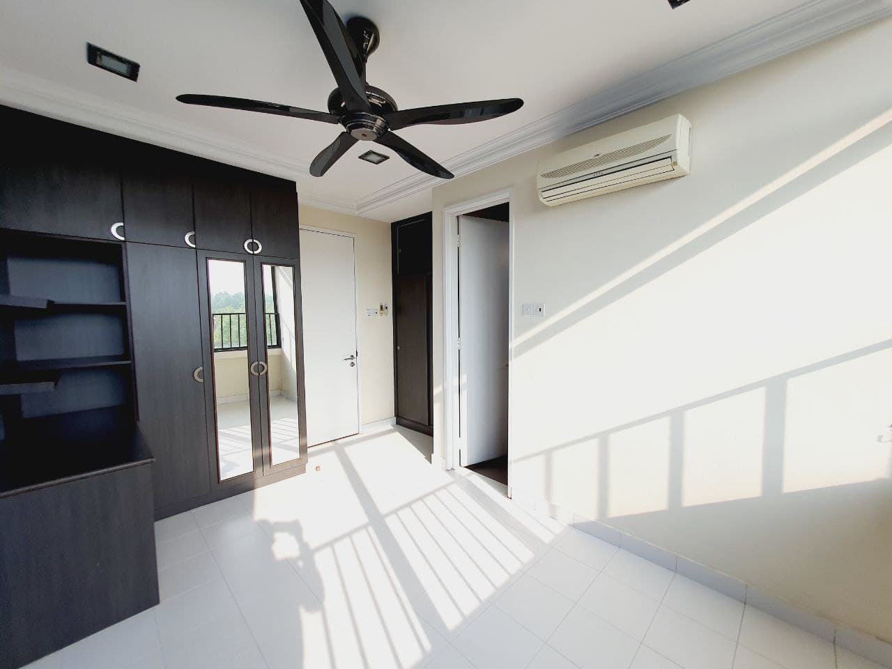 Town villa lake view home puchong - photo 8