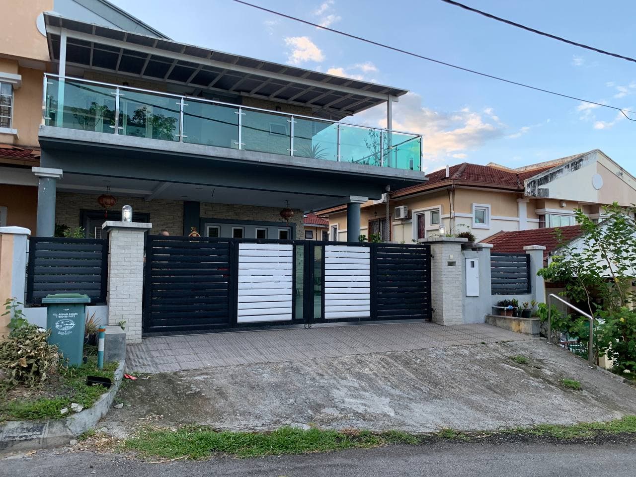 Double storey semi d balakong taman bukit emas