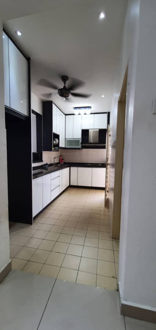 Full renovated aman height condominium serdang - photo 2