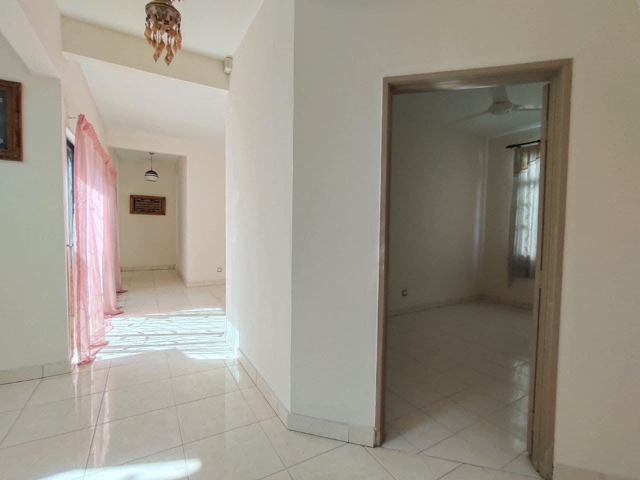 Freehold Double storey bungalow jentayu - photo 4