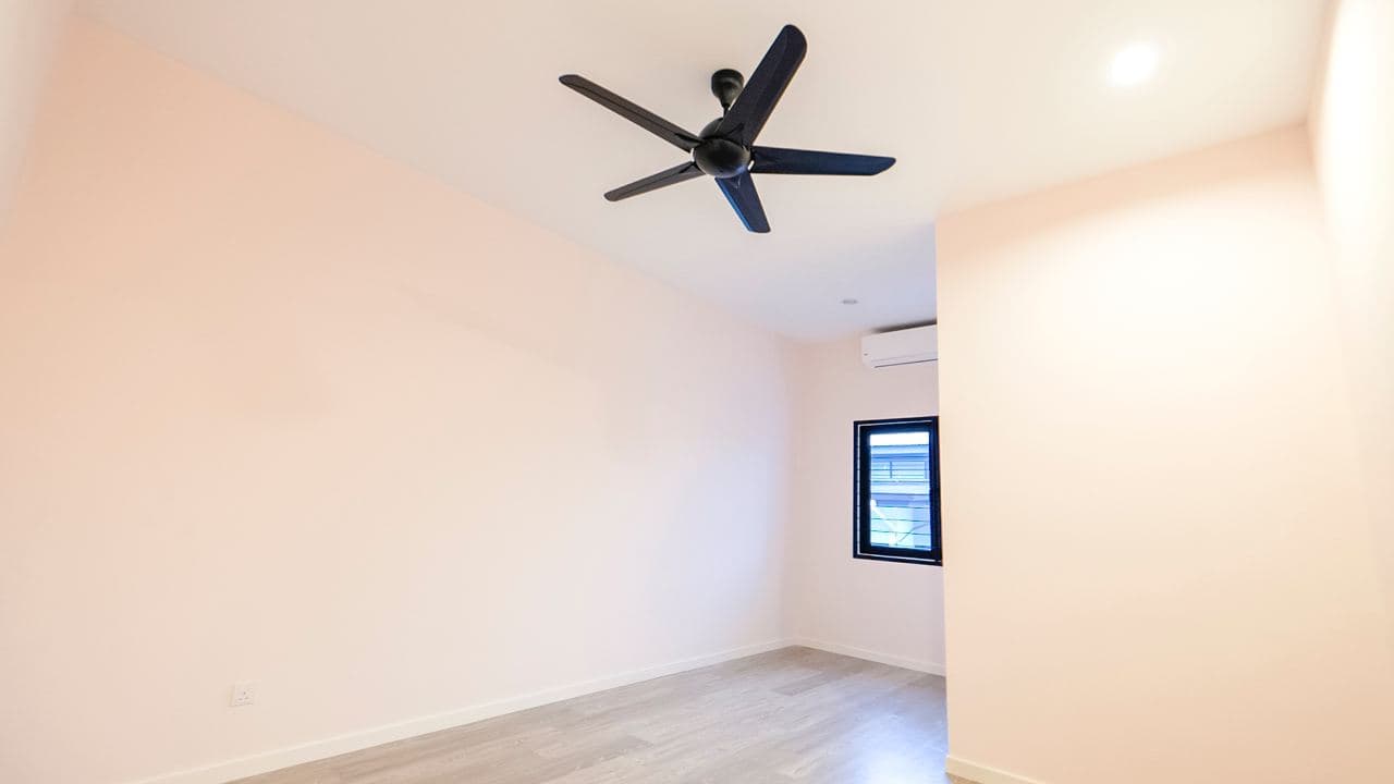 Renovated  nego double storey seksyen u12 - photo 7