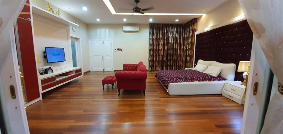 Below mv double and half storey bungalow ampang - photo 2