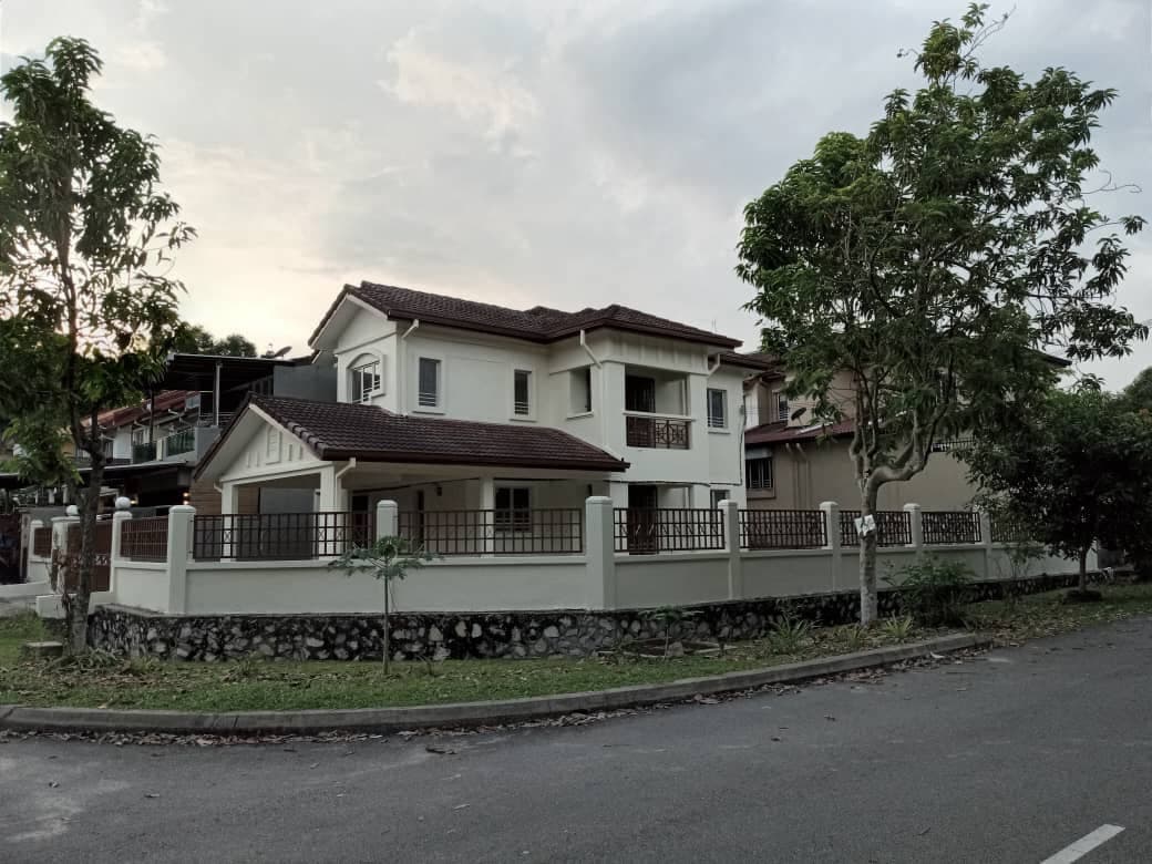 Corner facing east double storey subang jaya - photo 2