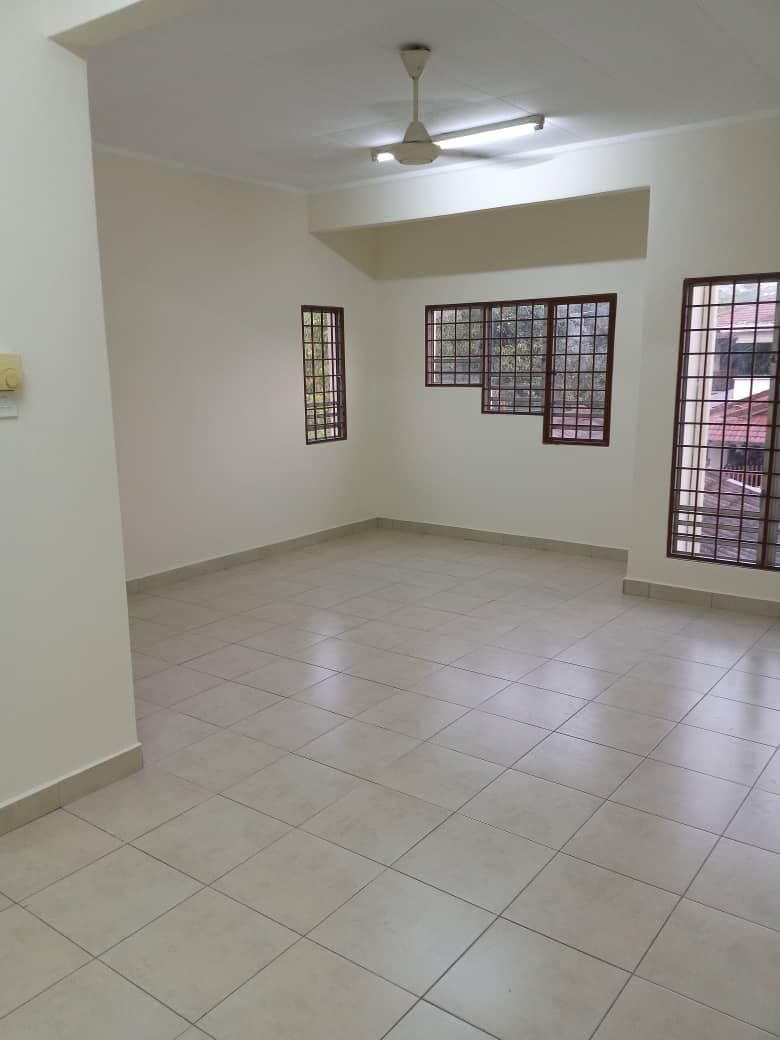 Corner facing east double storey subang jaya - photo 4