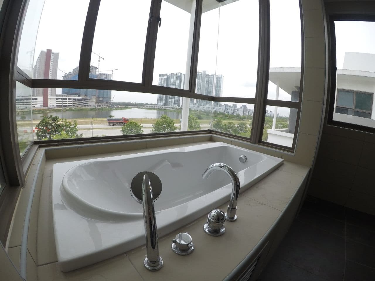 Corner lot lake point residence 3 storey cyberjaya - photo 13