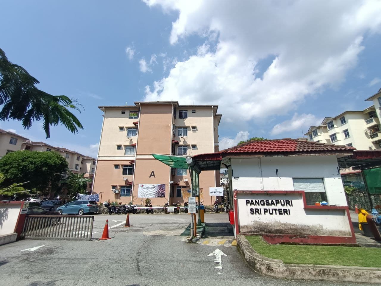 Renovated pangsapuri seri puteri ukay