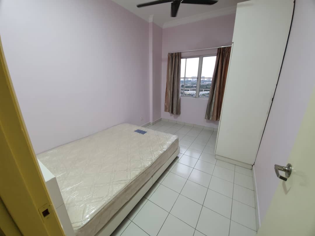 La Vista Condominium, Jalan Tempua 6, Puchong - photo 4
