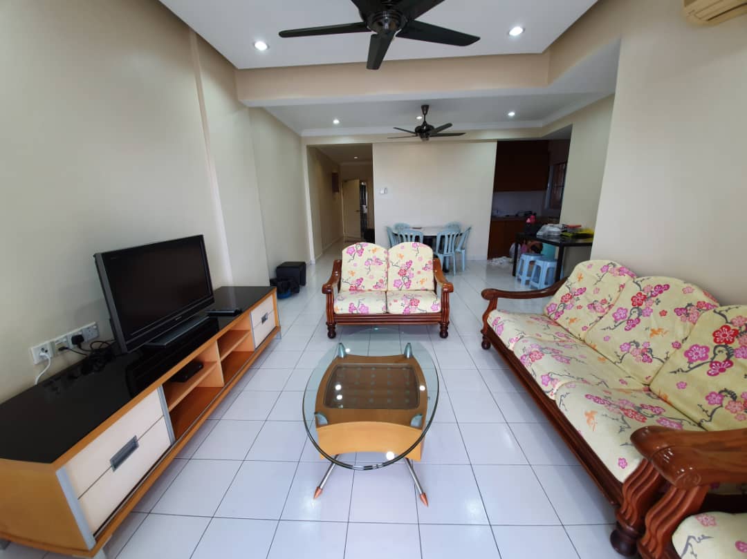 La Vista Condominium, Jalan Tempua 6, Puchong - photo 2