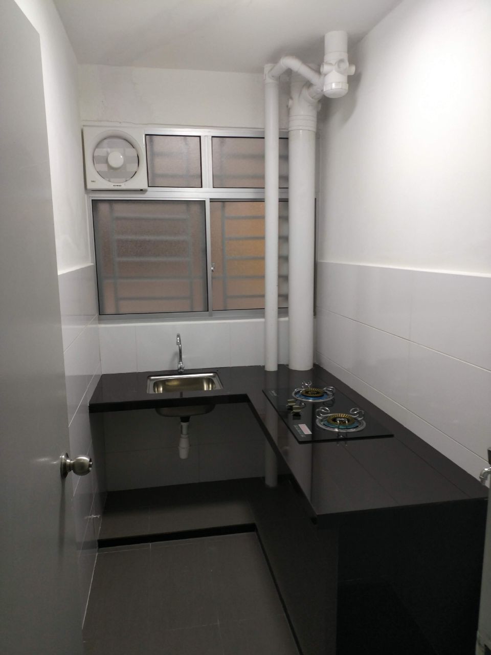 Sentrovue Apartment by Shanmugi - photo 11