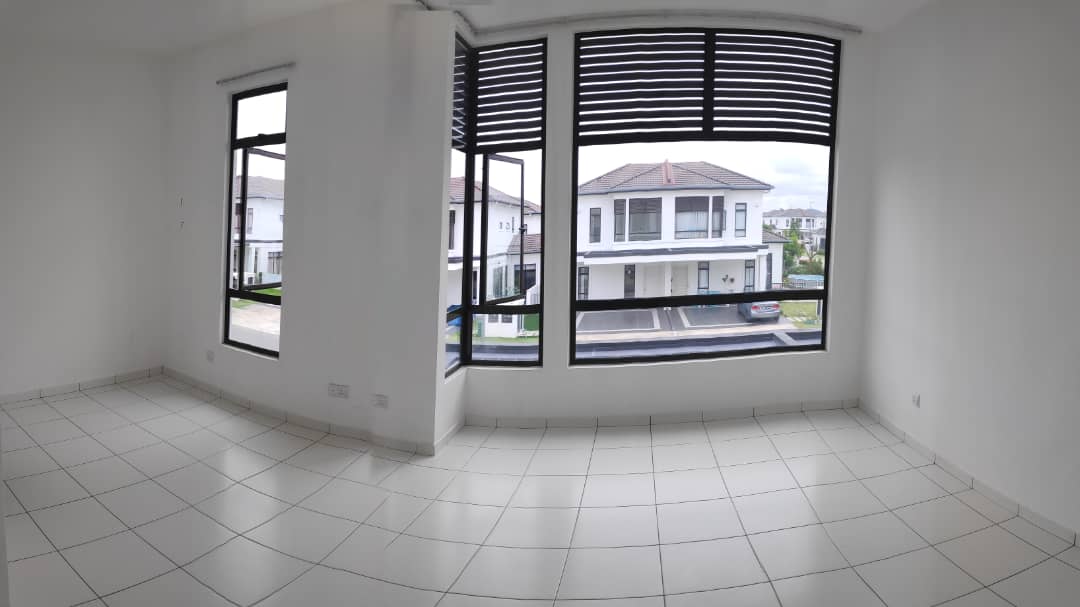 Eco World Avenham Type E for Rent by Edmond - photo 3