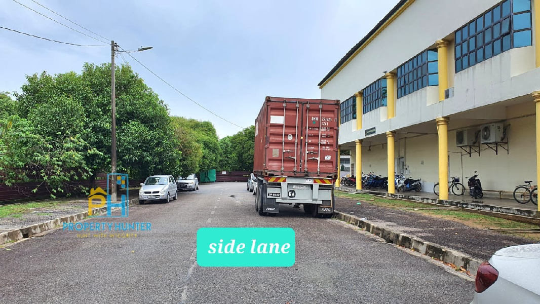 Terrace intermediate light industrial lot - photo 3