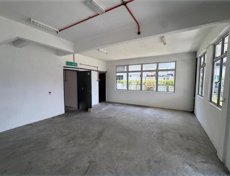 Lunas 1.5sty semi detached industrial  - photo 2