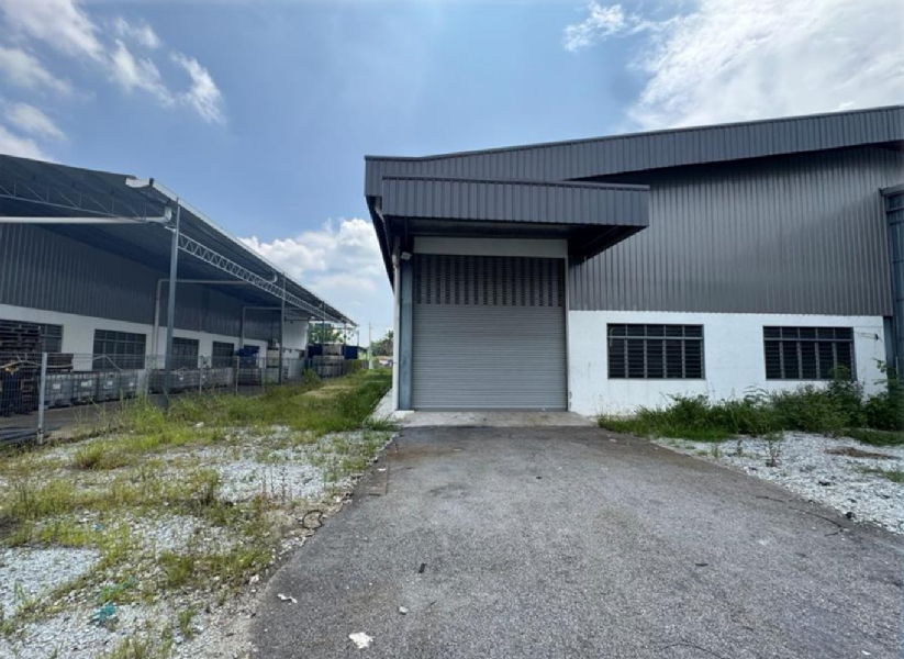 Lunas 1.5sty semi detached industrial  - photo 3