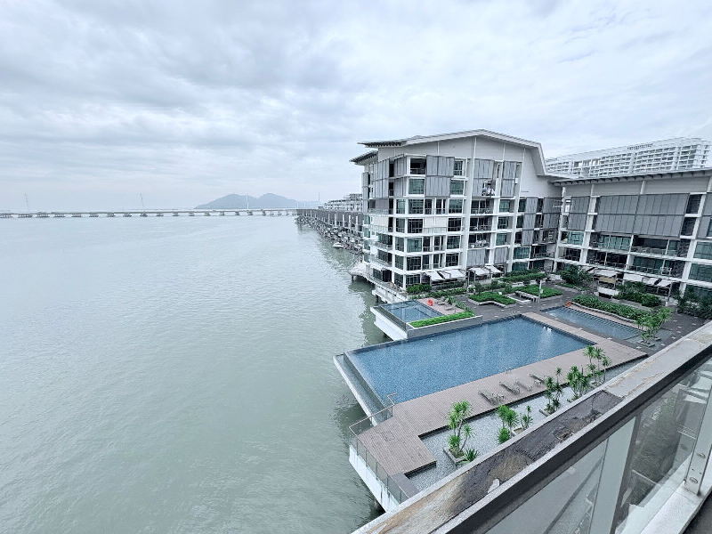 Light Collection 1 Triplex Penthouse 