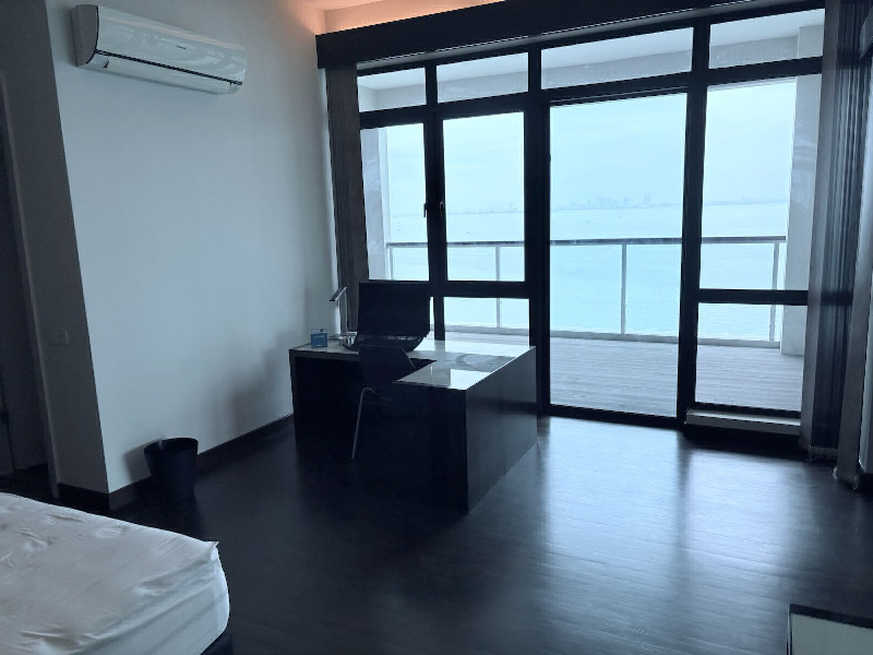 Light Collection 1 Triplex Penthouse  - photo 6