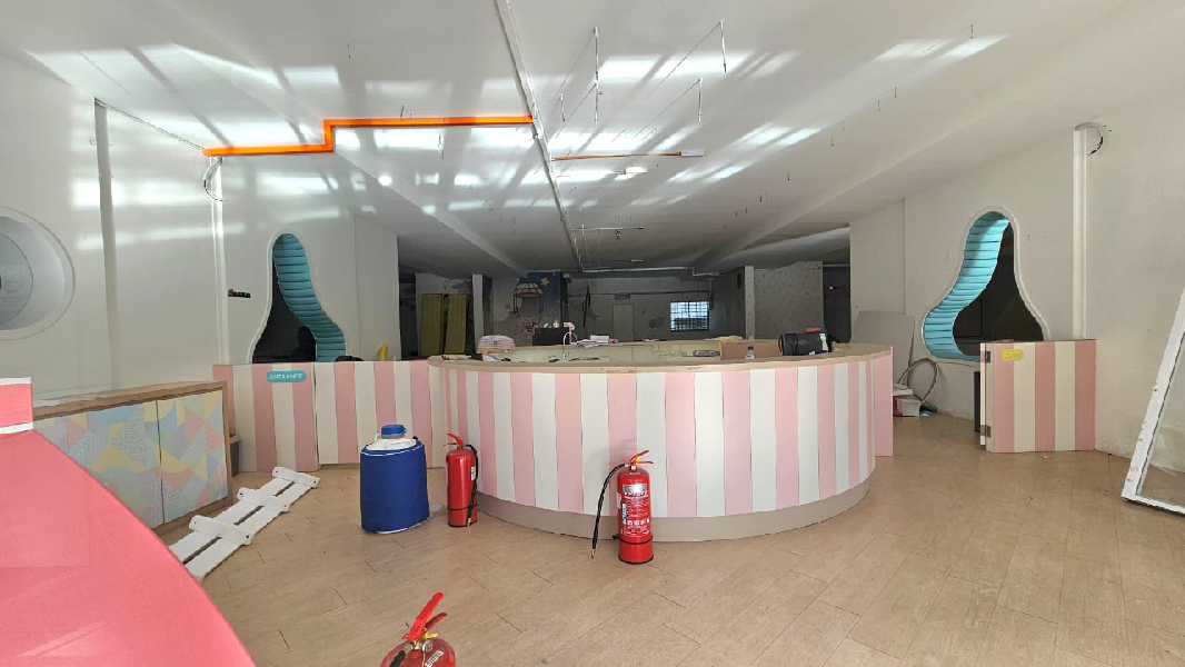 Retail/ Office Space @ All Season - photo 3