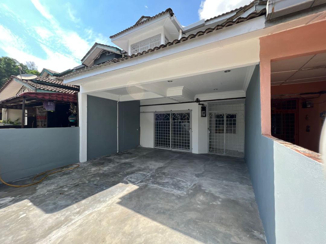 Double Storey Bandar Country Homes Desa 12 RAWANG - photo 2