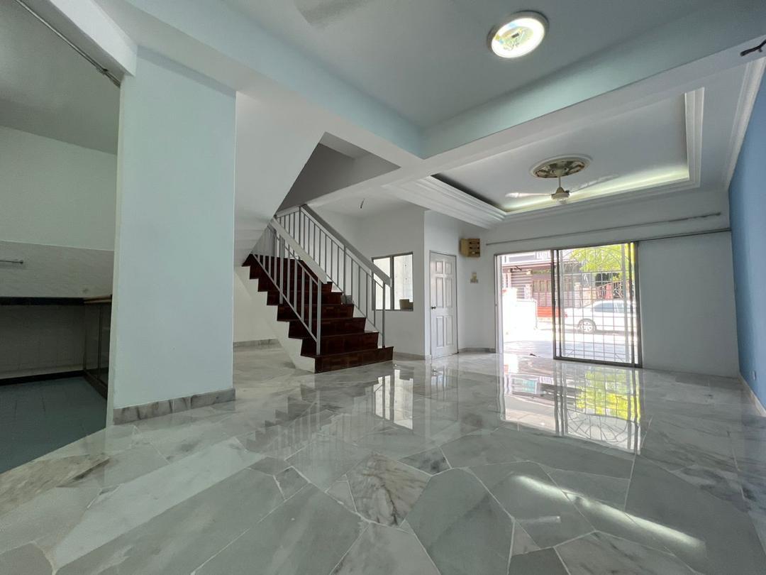 Double Storey Bandar Country Homes Desa 12 RAWANG - photo 4