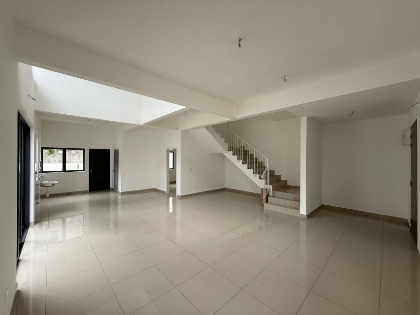 End Lot Double Storey linked house M Panora Rawang - photo 4