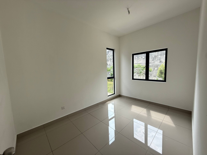 End Lot Double Storey linked house M Panora Rawang - photo 9