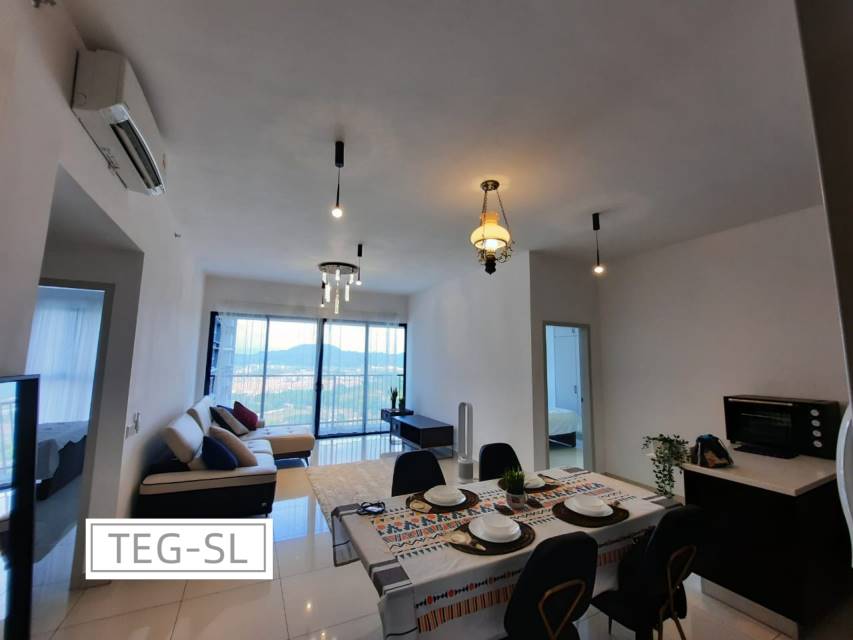 985sf Setia city res ...