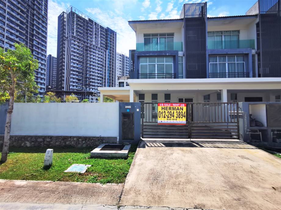 CORNER 3 Storey Terrace, Bangi Avenue 3 Seksyen 7